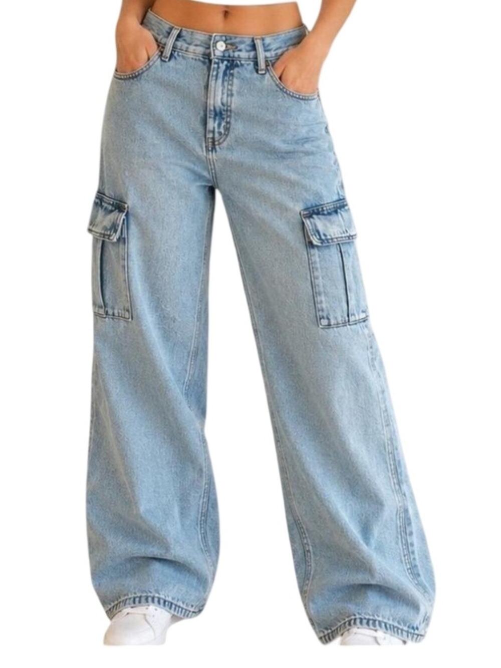 Old Navy Extra High-Waisted Sky-Hi Wide Leg Cargo Jeans - Light Wash 10